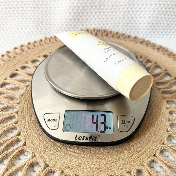 Avon Basics Blue Cap Silicone Lotion  Yellow Vita Moist Hand Cream Set 2 125 ml - Picture 6 of 6